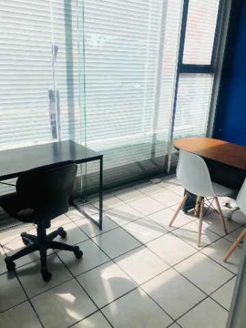 Oficinas Fisicas Frente a Mundo E