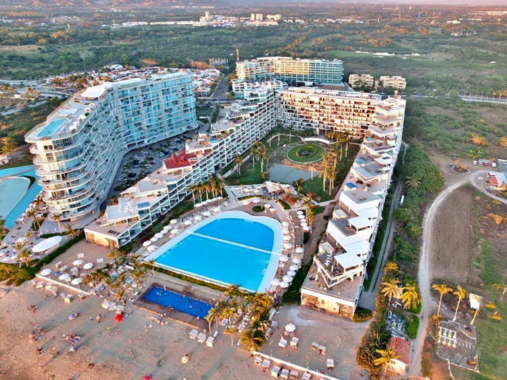 DEPA EN ARIA OCEAN NUEVO VALLARTA. 165.5 Mts